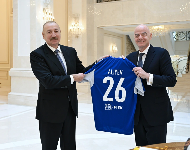 Сommemorative gifts from FIFA President to President Ilham Aliyev (PHOTO)