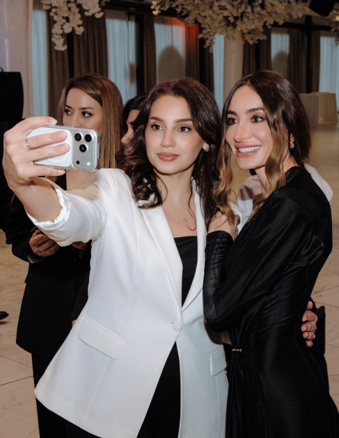 Leyla Aliyeva and Arzu Aliyeva attend concert presented as part of “Aria of Heaven” project (PHOTO)