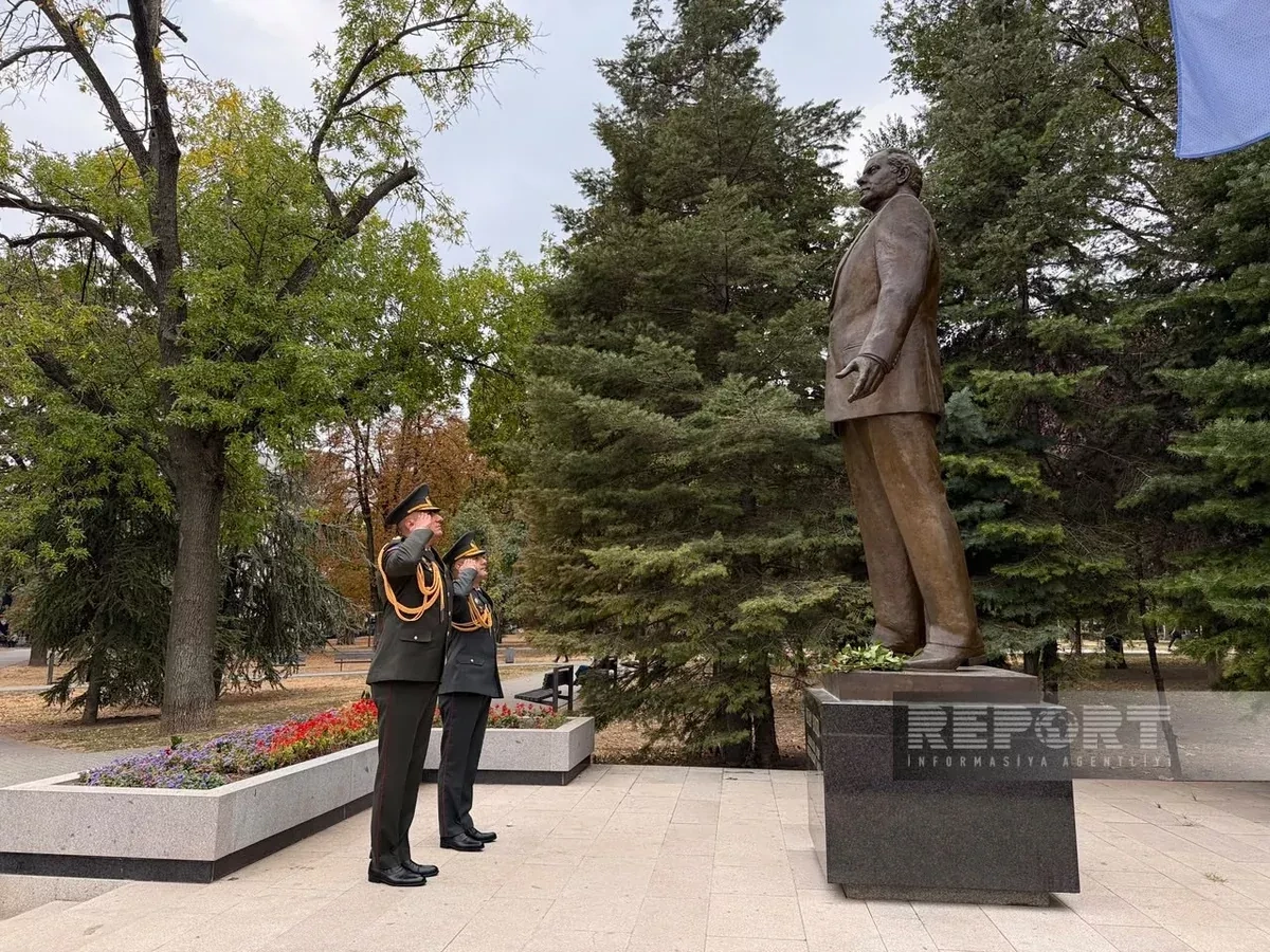 Azerbaijan’s new ambassador to Serbia visits memorials in Belgrade PHOTO