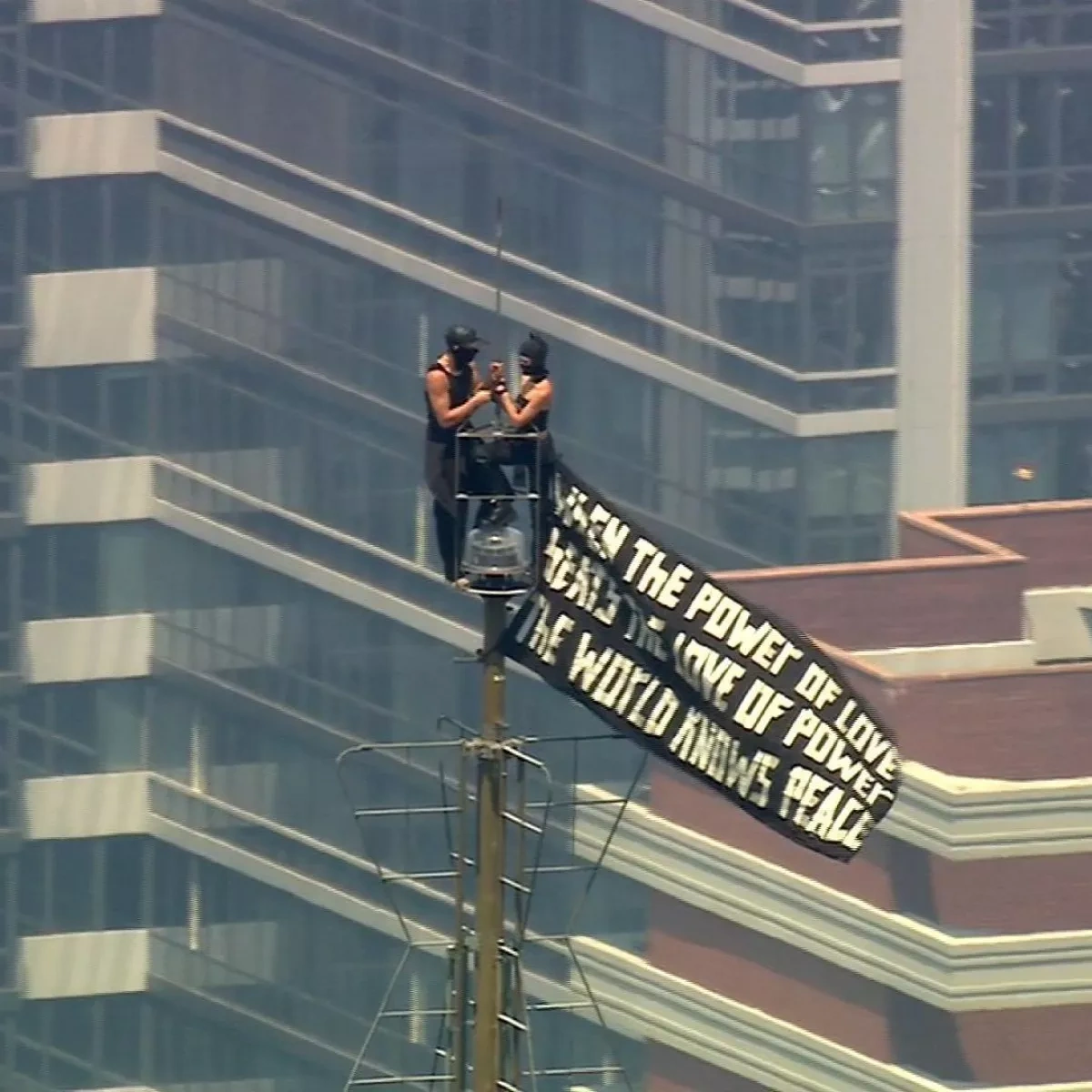 Adrenaline-seeking Russian couple behind viral extreme climb in New York City
