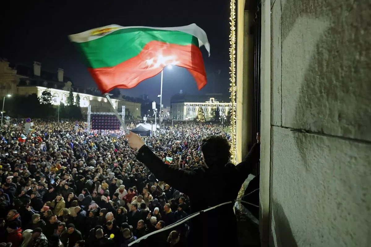 Eurointegration amid chaos: the Bulgarian paradox No budget, no government