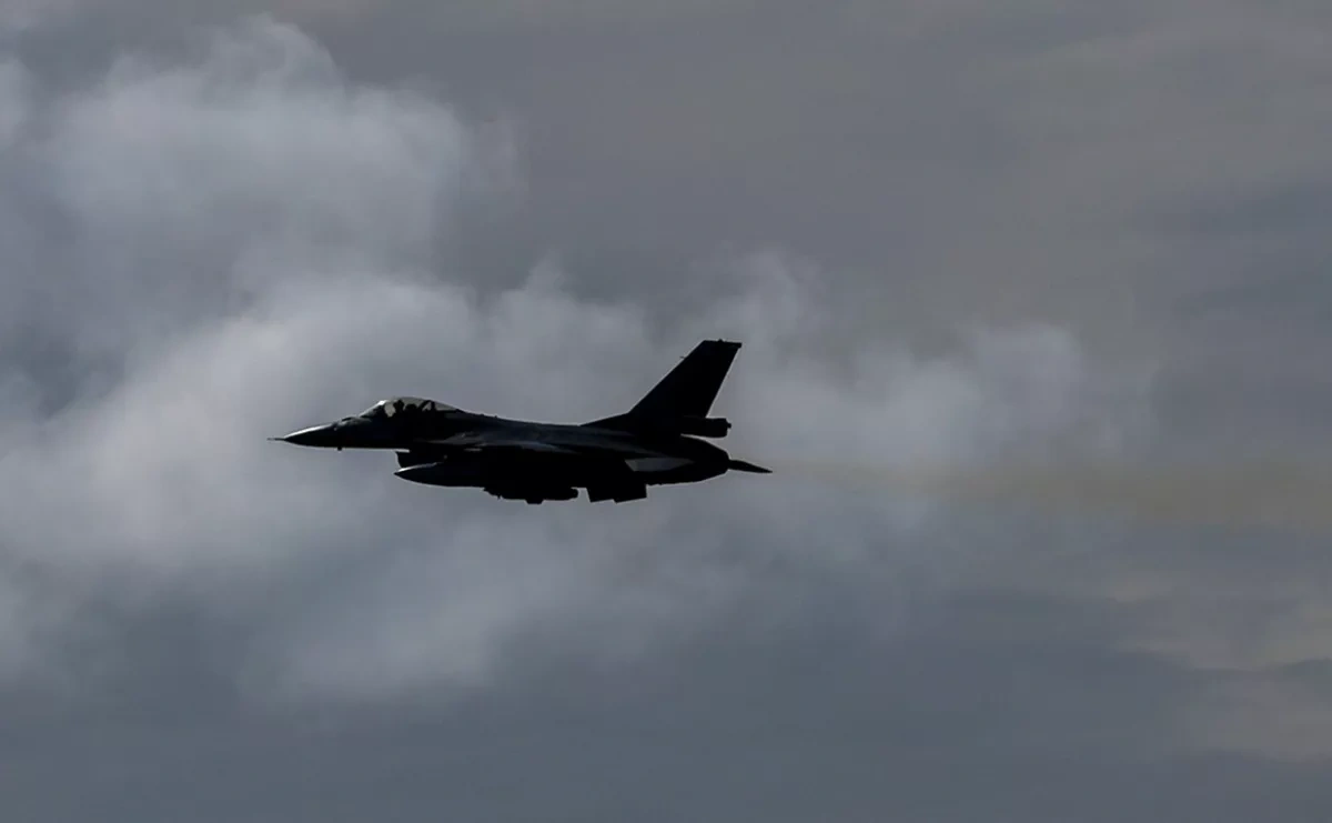 Romania scrambles F-16s after air target detected near border