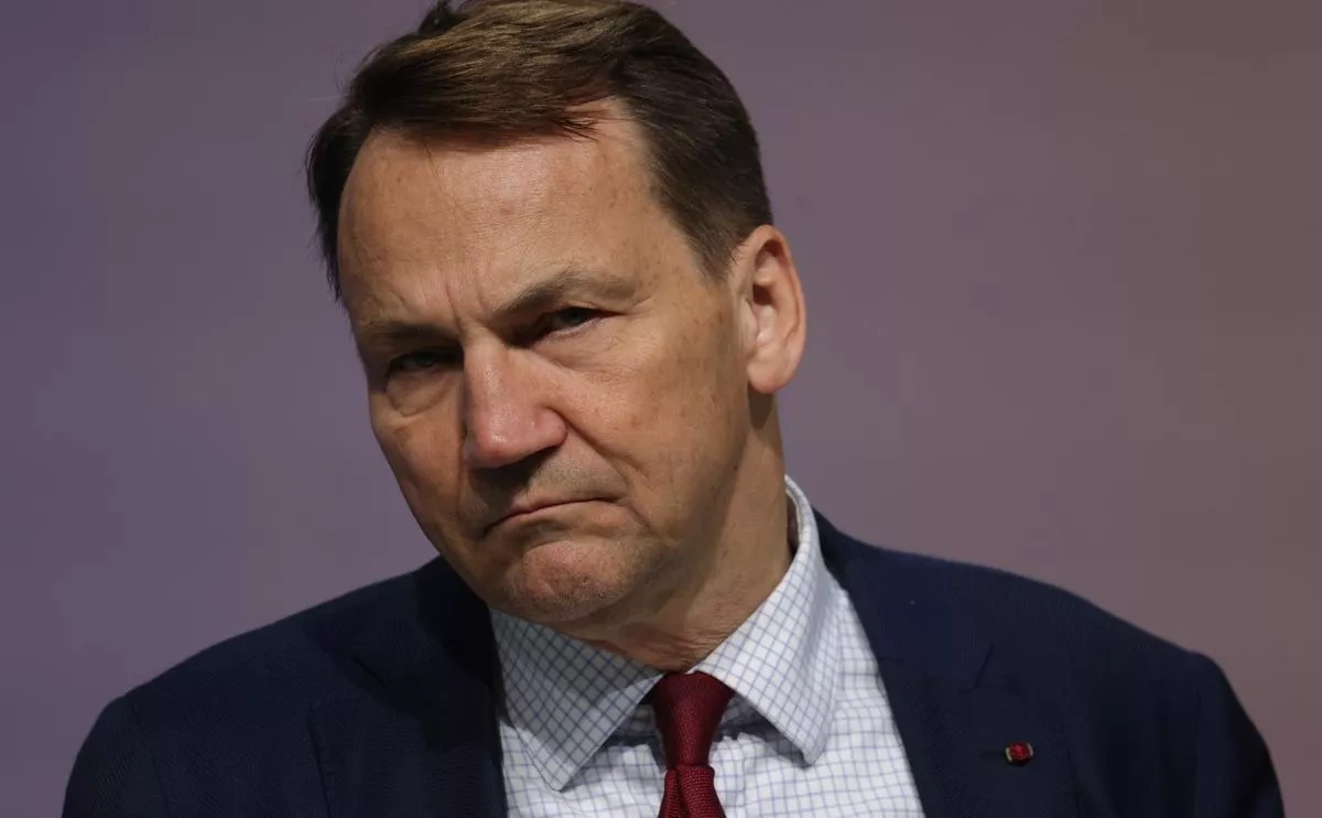 Polish FM says those responsible for airspace incursion must admit mistake