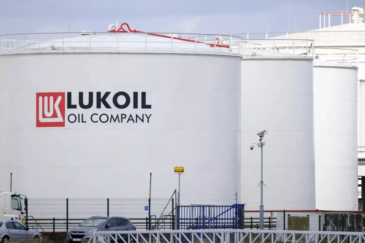 US extends license for talks on Lukoil asset sales until Feb. 28