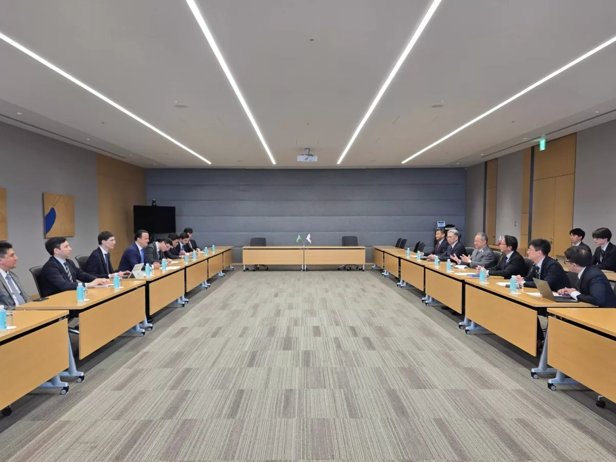 Uzbekistan, Japan hold talks in Tokyo to boost economic ties PHOTO