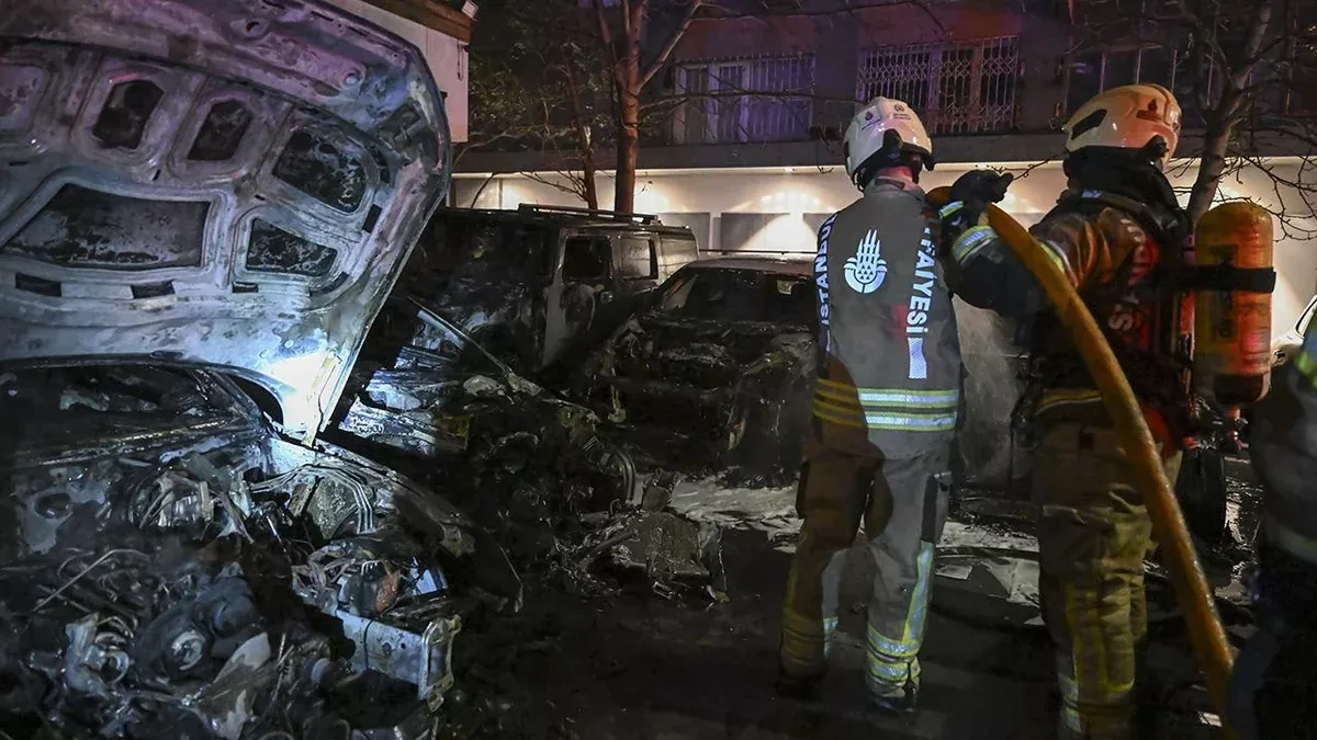 Luxury car inferno: Flames devour Istanbul rental fleet PHOTO