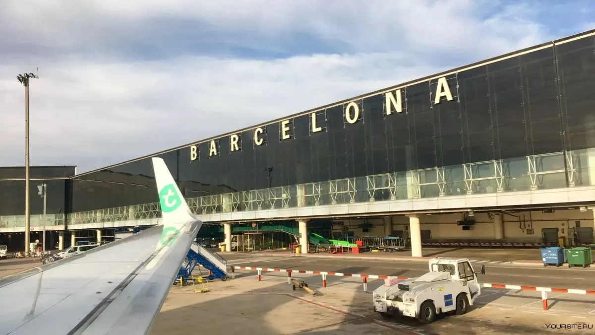 Spain airport strike threatens thousands of flights during Holy Week