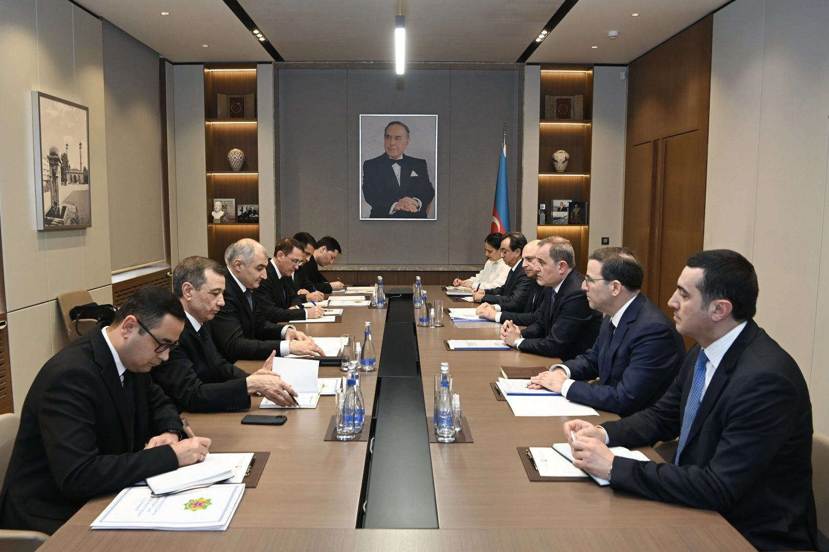 Azerbaijan, Turkmenistan discuss bilateral cooperation opportunities (PHOTO)