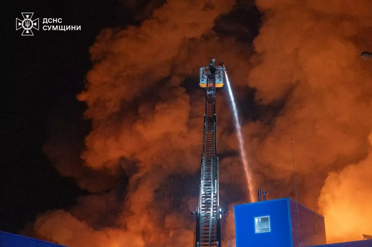 Russian drone attack sets Sumy shopping centre ablaze, six injured VIDEO / PHOTO