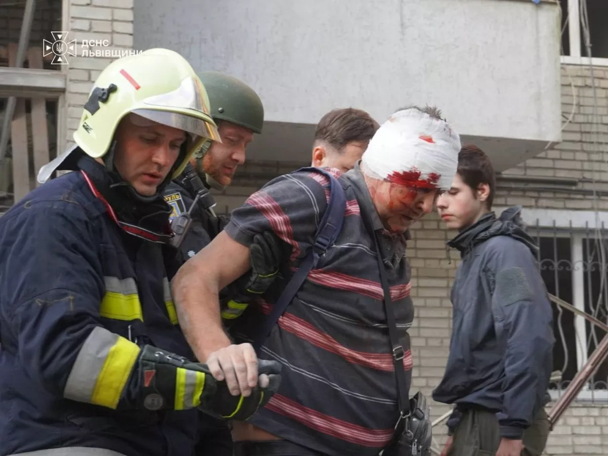 Russian overnight strikes across Ukraine kill at least 13, injure dozens PHOTO / VIDEO