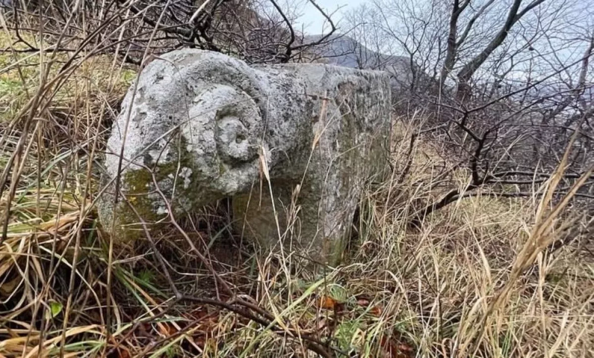 Monuments of Turkic heritage: Goch dash and at dash through the ages A historical journey on Caliber.Az