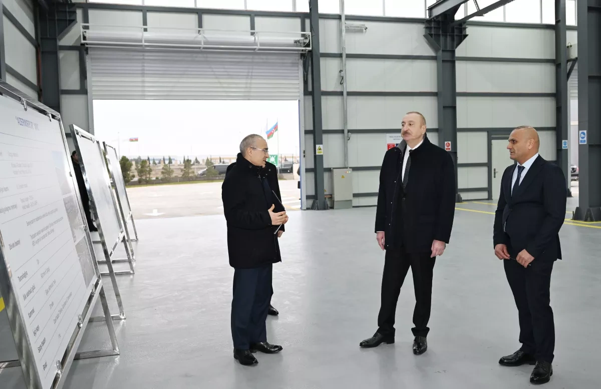 President Ilham Aliyev inaugurates “Azermirror” plant in Sumgayit Industrial Park Photo