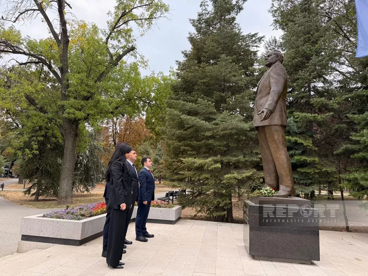 Azerbaijan’s new ambassador to Serbia visits memorials in Belgrade PHOTO