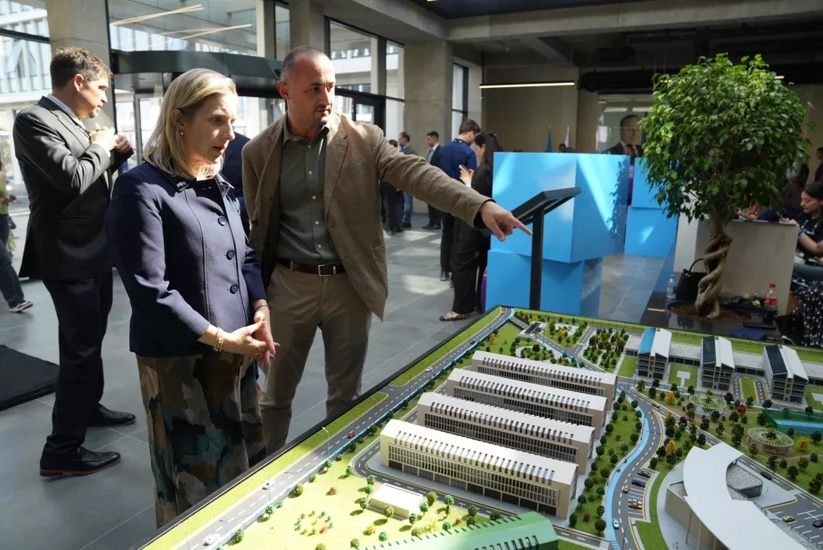 US, Azerbaijani innovators explore technology cooperation at BakuID