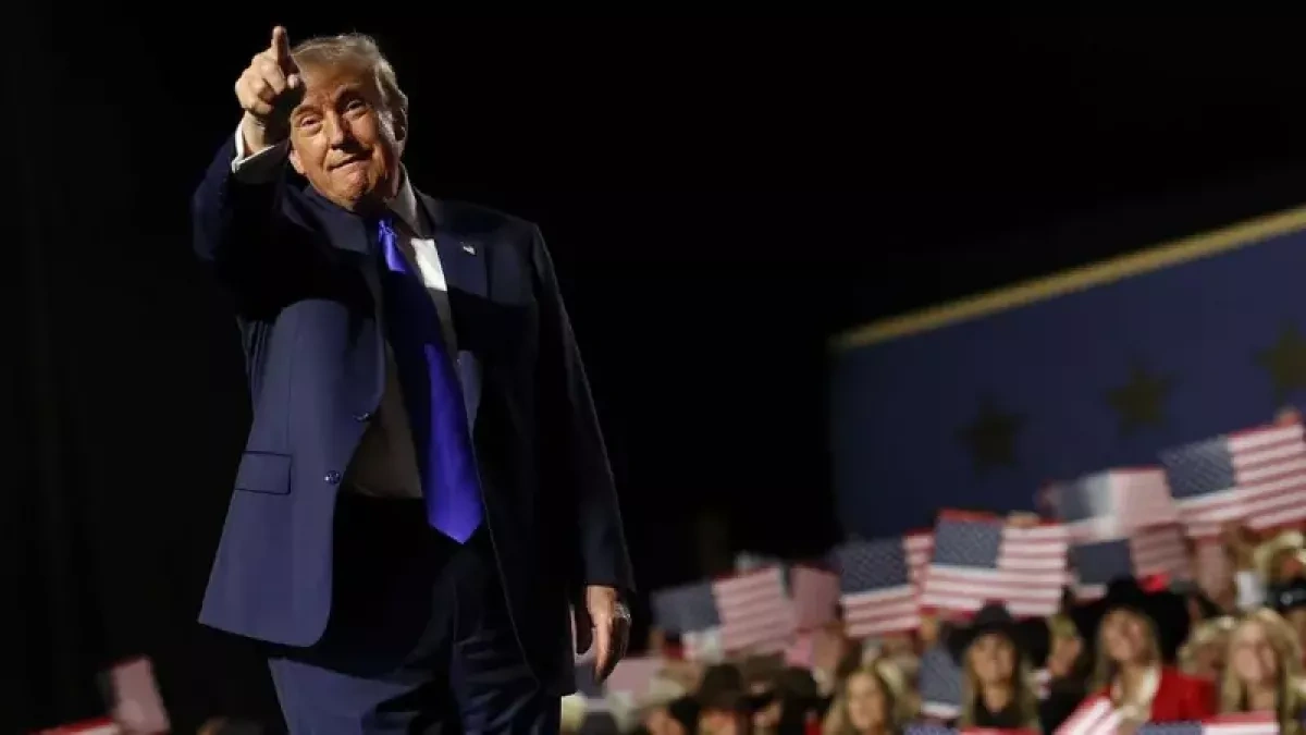 Trump plays his cards ahead of midterms Money, tariffs and the fight against Democrats