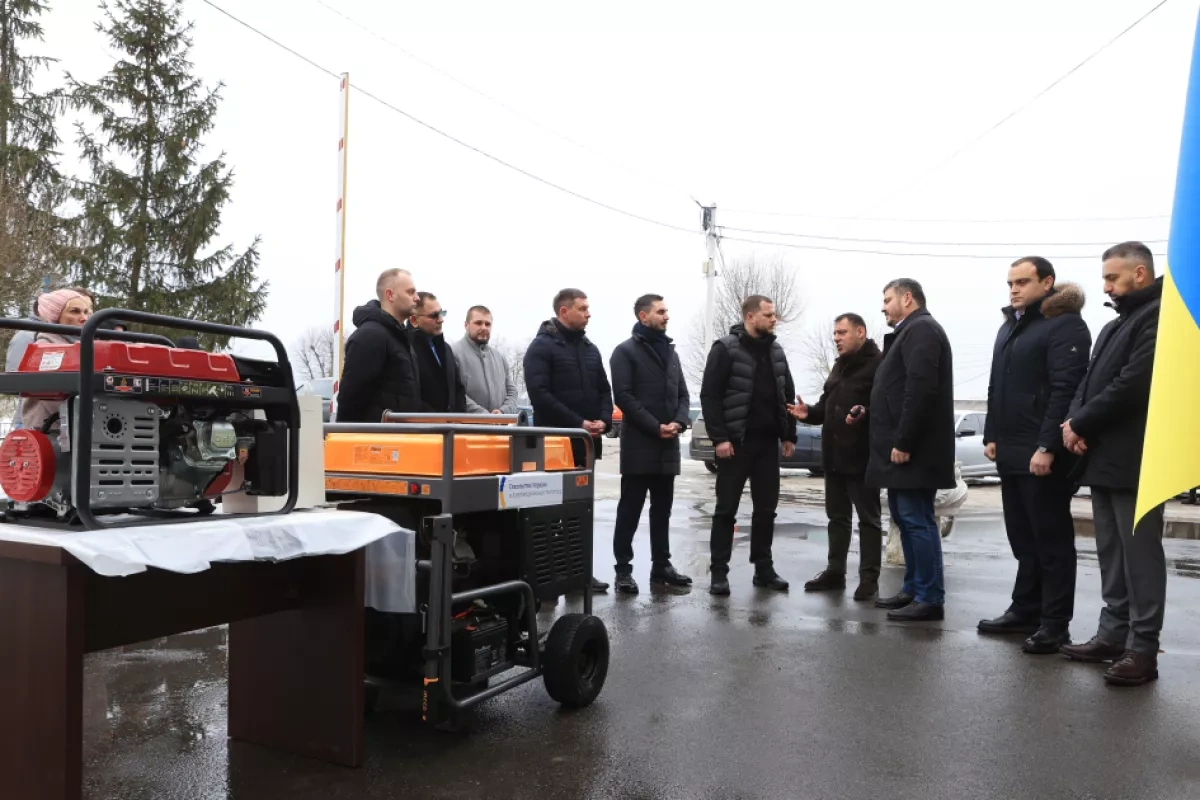 Generators and heating units from Azerbaijan reach Ukraine's Irpin photo
