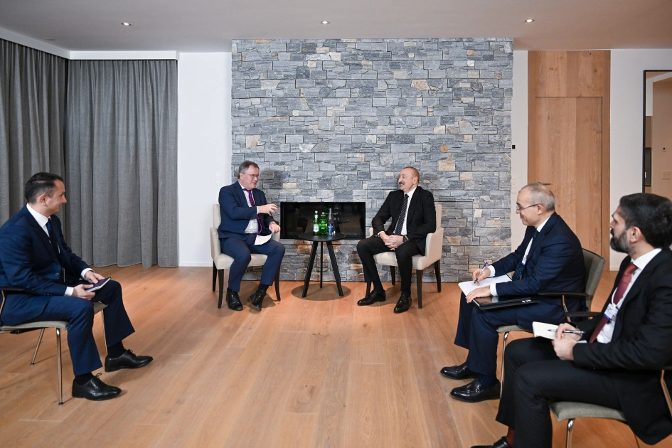 President Ilham Aliyev meets with CEO of Vitol in Davos