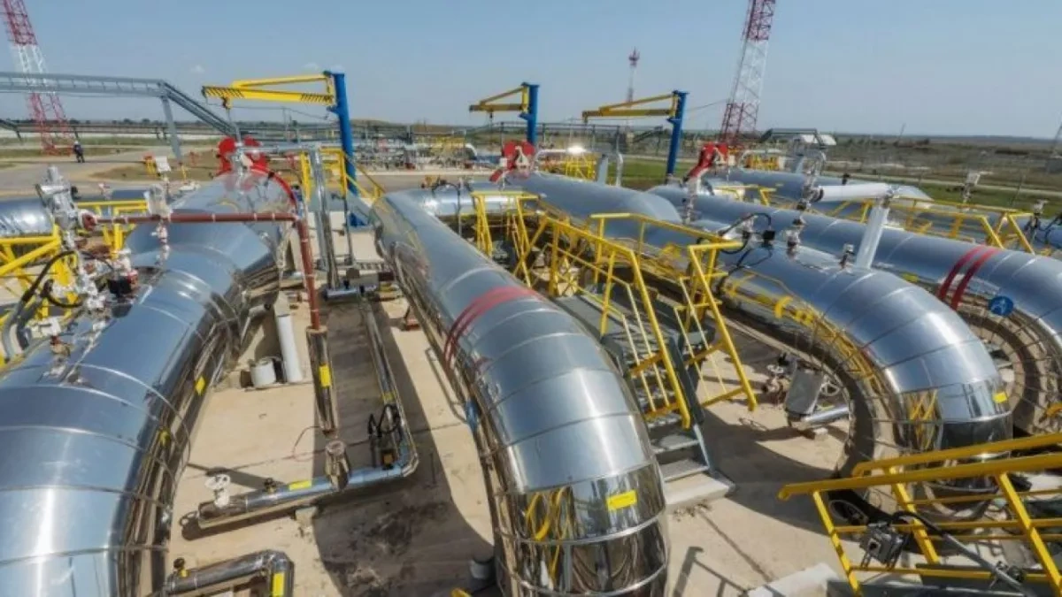 Kazakhstan turns to Azerbaijan to secure oil export lifeline REVIEW BY KHAZAR AKHUNDOV