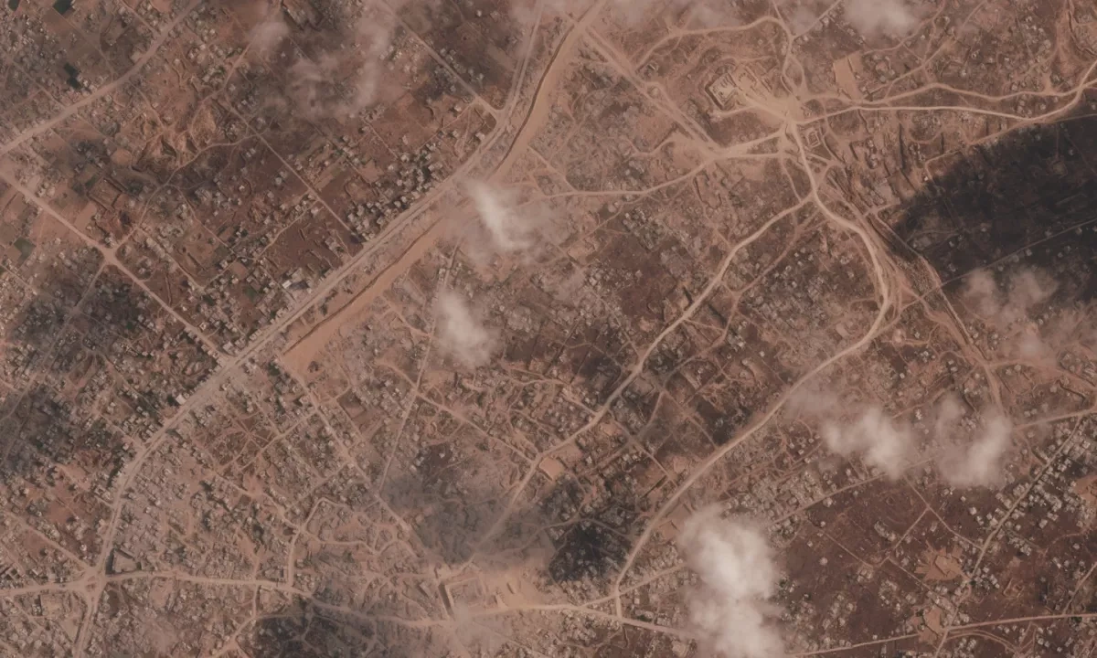 AP: Israel builds extensive earthen barrier inside Gaza Satellite images show