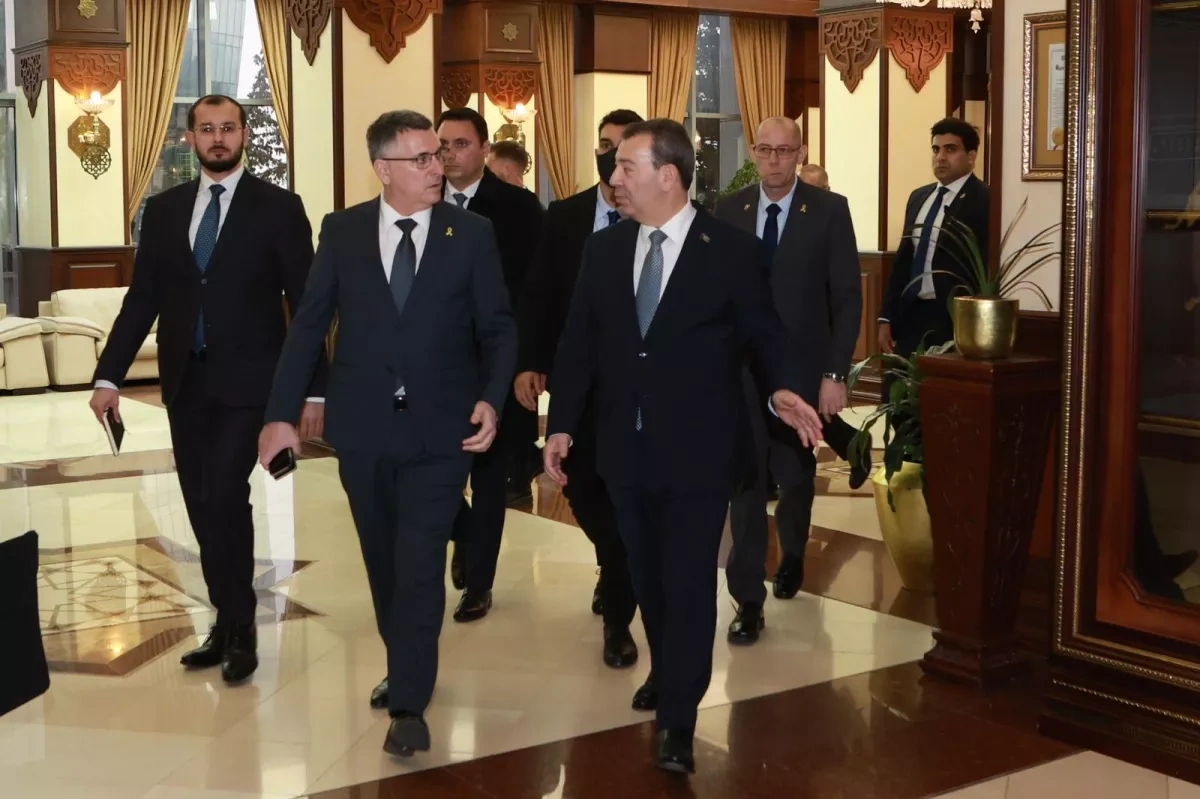 Israeli FM holds meeting with Azerbaijani MPs PHOTO