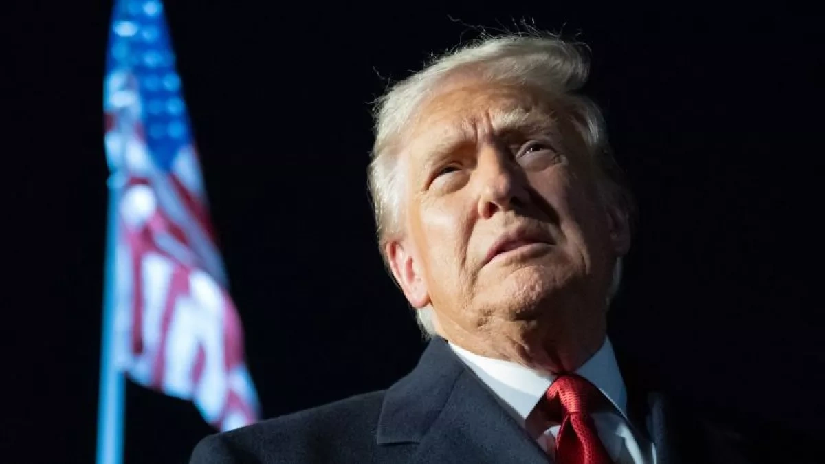 Trump warns negotiations would end if Iran seeks Hormuz shipping fees