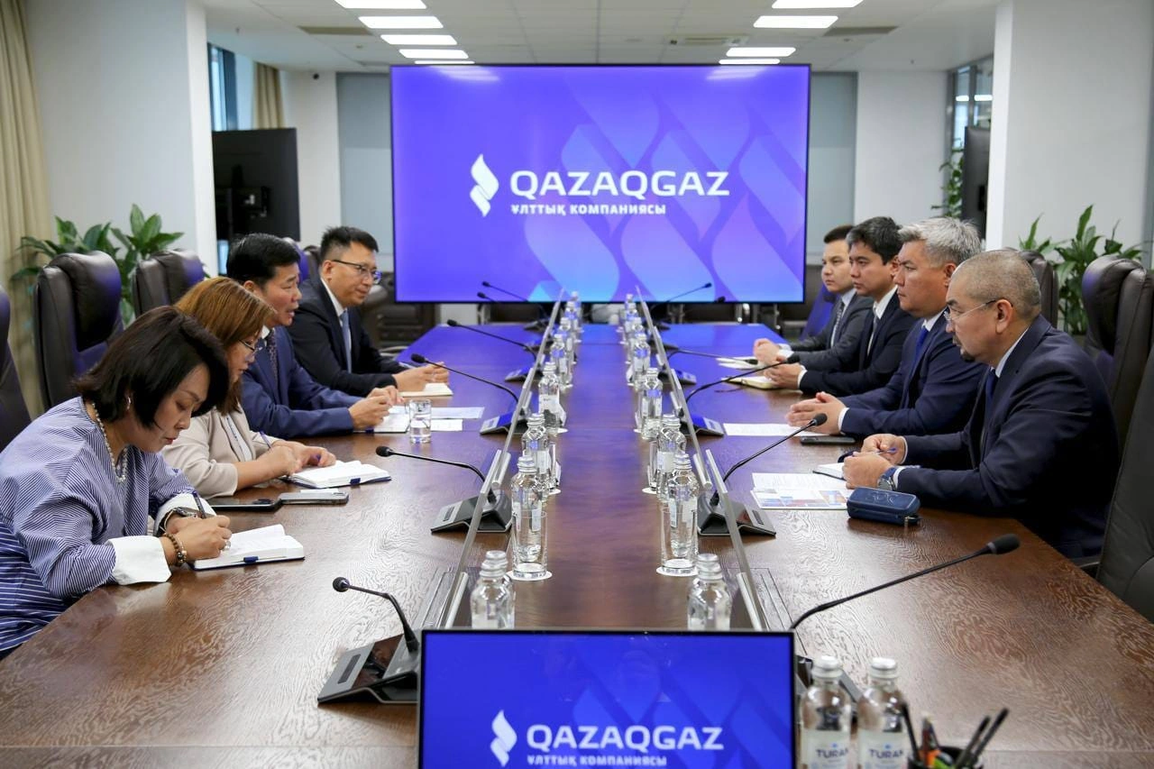 Kazakhstan's QazaqGaz, China's Sinopec discuss exploration cooperation