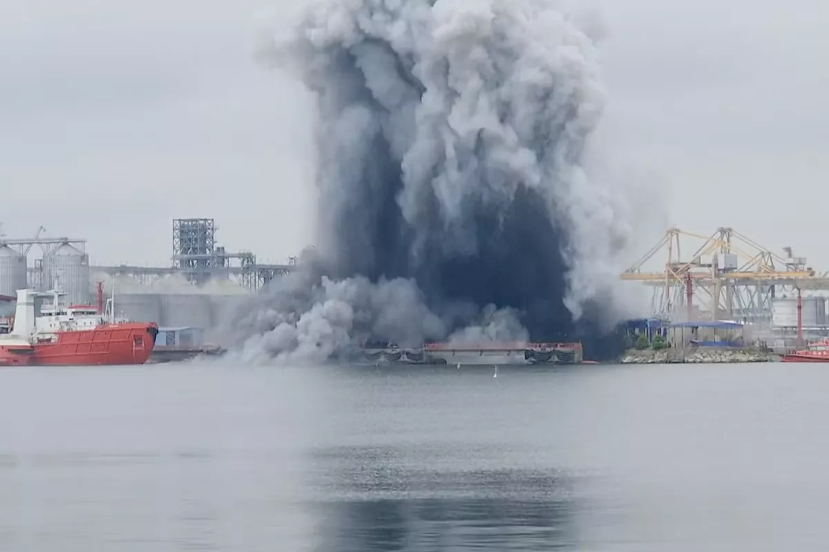 Ukrainian Navy: Drone boat drifted into Romanian waters after warfare disruption