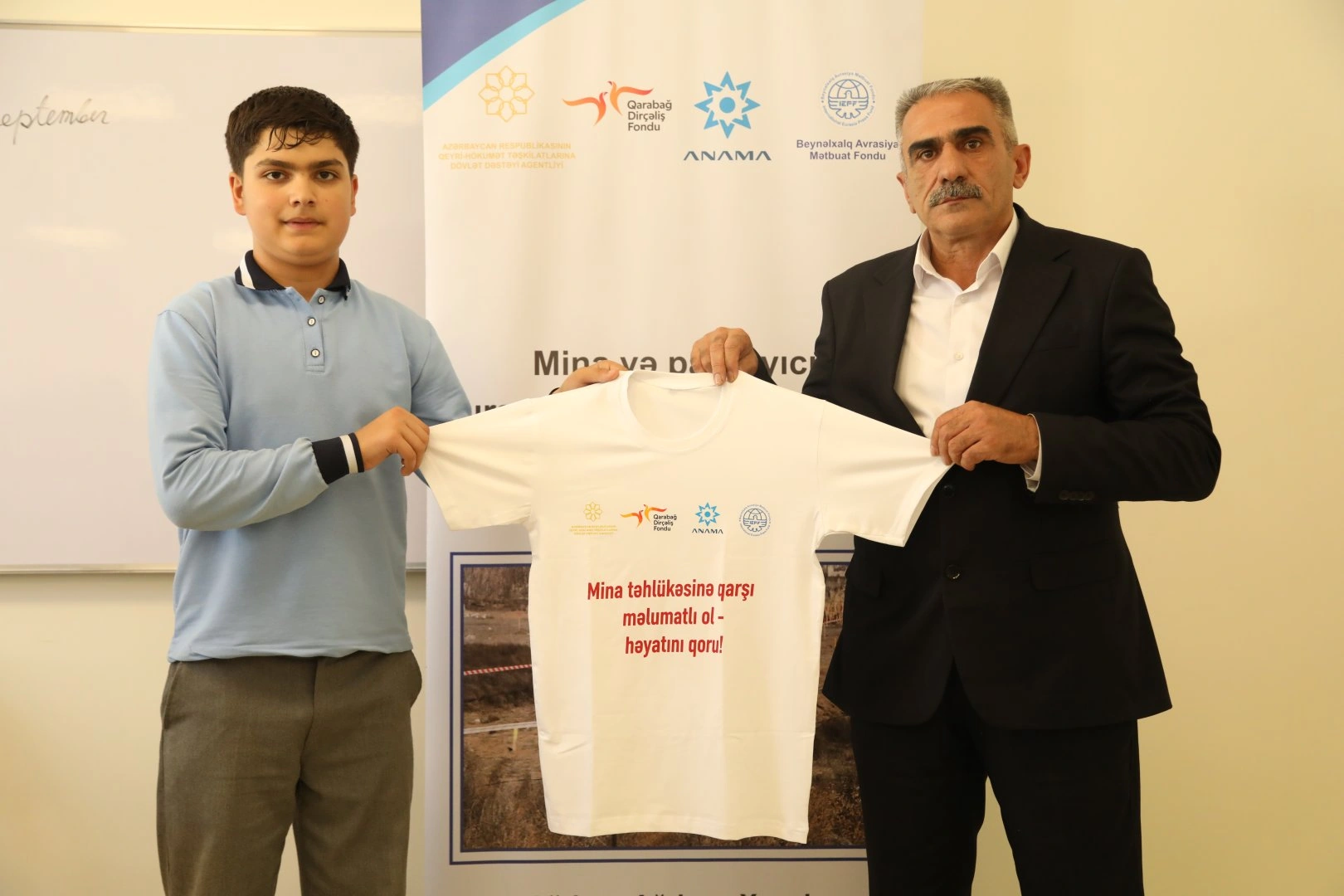 Azerbaijan steps up mine safety awareness training in Agdam (PHOTO)