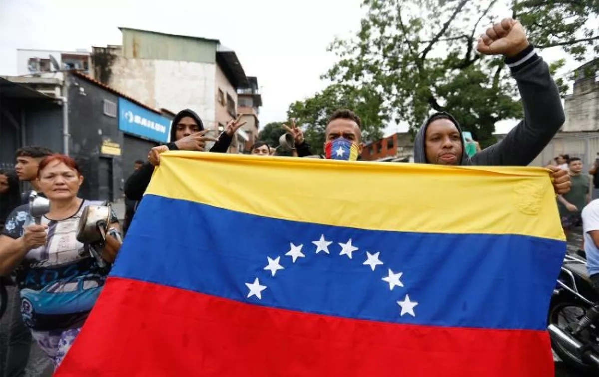 Press detentions, armed patrols mark post Maduro Venezuela