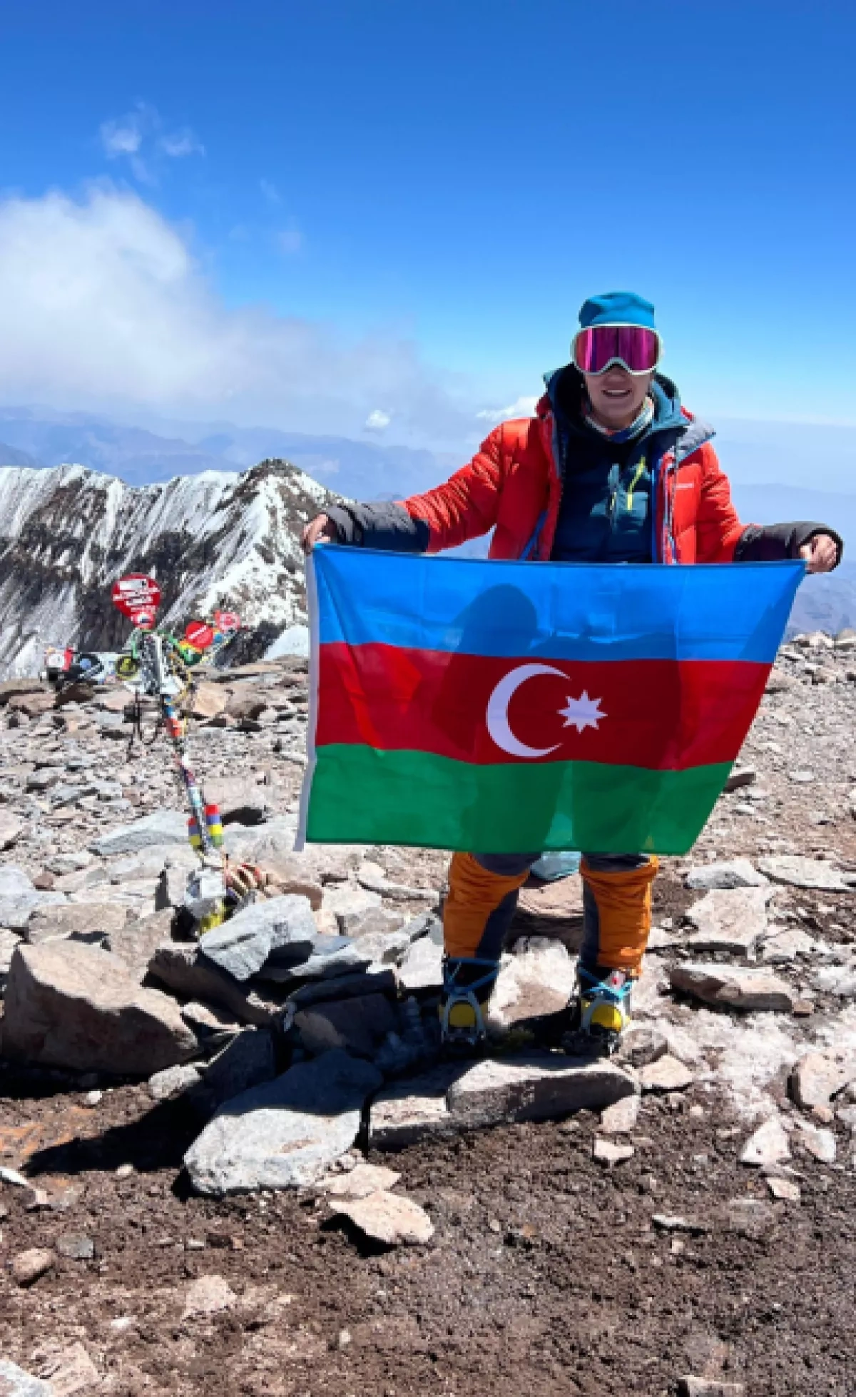 Azerbaijani climber reaches summit of South America’s highest peak PHOTO