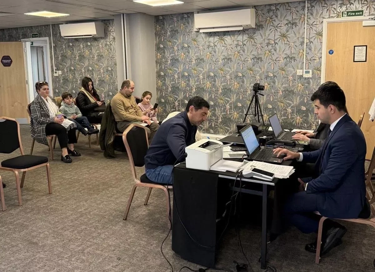 Azerbaijani citizens in Manchester gain access to embassy services