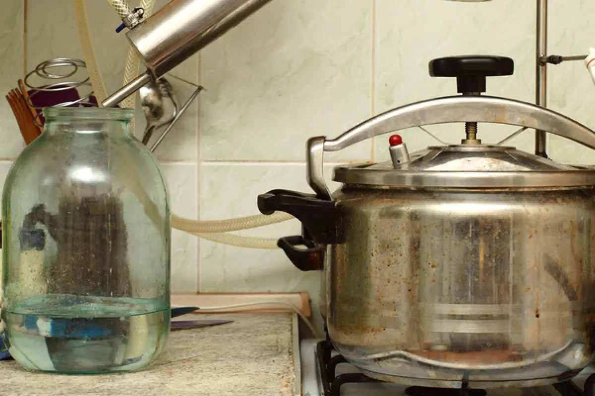 Romanian Senate rejects push to raise tax-free distilling limit