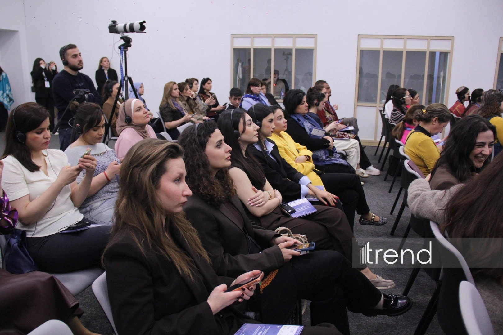 Int'l Carpet Forum in Baku holds 2nd session on "Production, Sustainable Development, and Global Distribution" (PHOTO)