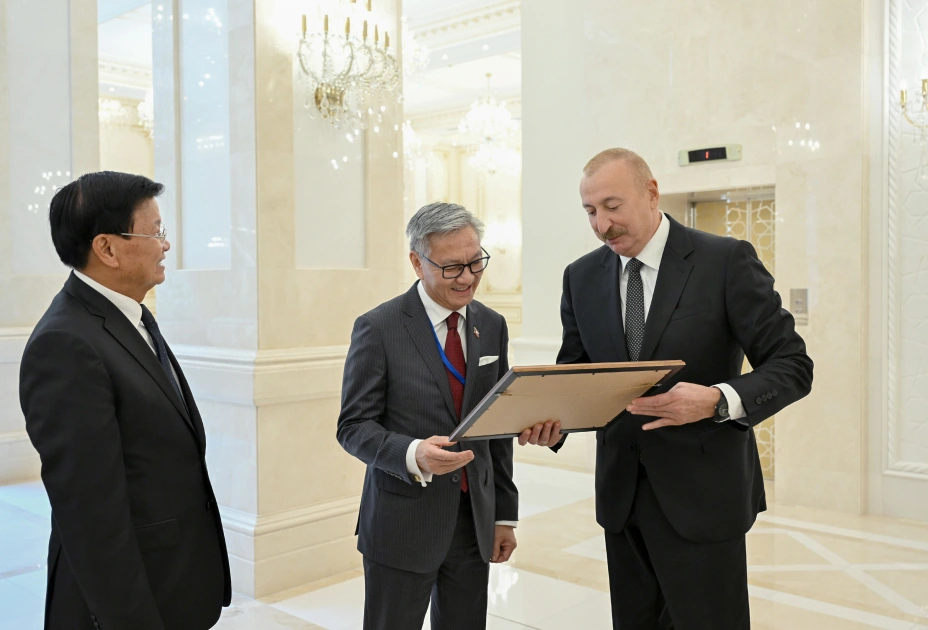 Official luncheon hosted in honor of President of Laos on behalf of President Ilham Aliyev (PHOTO)