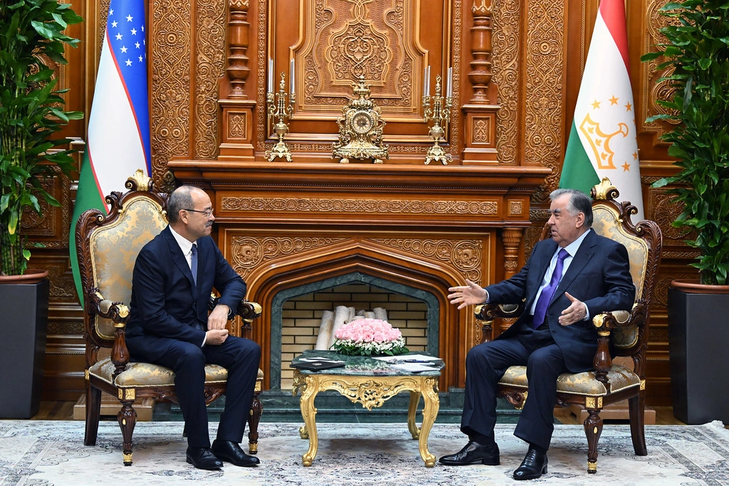 Tajikistan and Uzbekistan discuss opportunities for co-op across key sectors