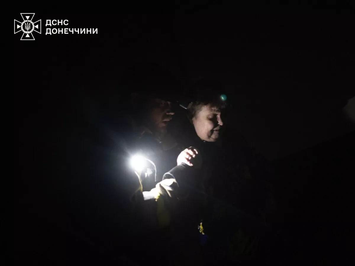 Deadly Russian strikes hit Ukraine's Donetsk, killing at least four PHOTO