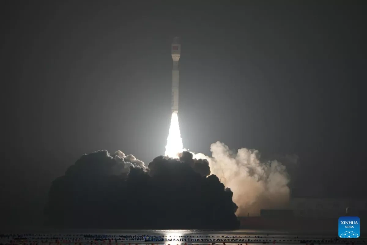 China launches 10 satellites aboard Smart Dragon 3 carrier rocket from Sea platform PHOTO