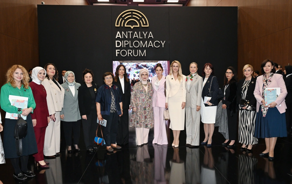 First Lady Mehriban Aliyeva participates in panel titled "United for Peace in Palestine: Fighting Destruction of Education System and Protecting Future" in Antalya (PHOTO)